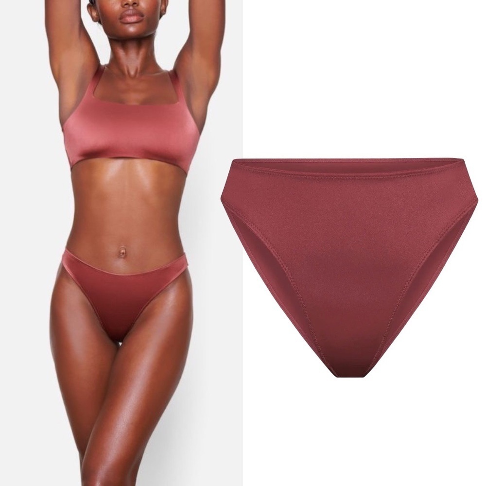 Skims Stretch Satin High Leg Bikini | Berry​​​​